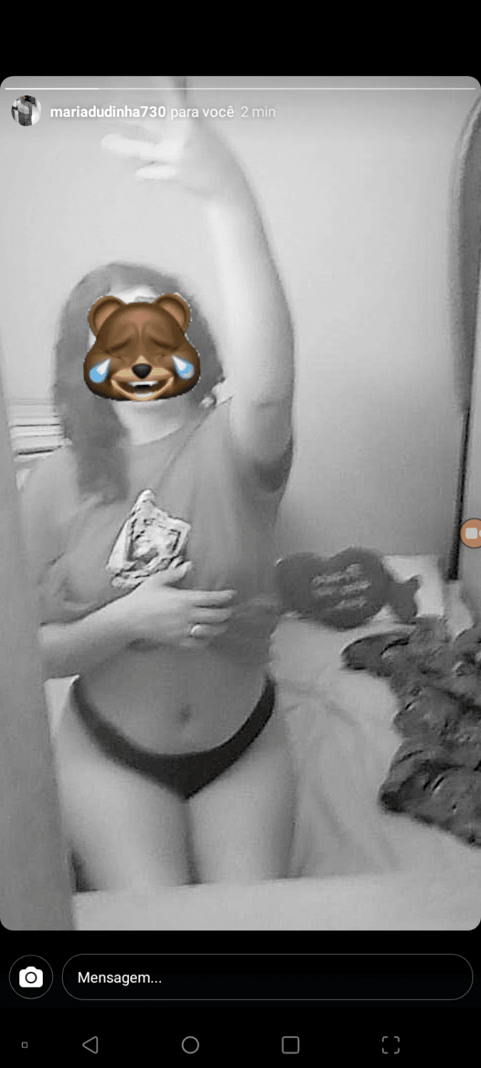 Adoro menina safada que não tem medo de mostrar quanto é gostosa