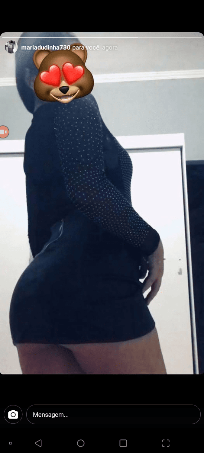 Adoro menina safada que não tem medo de mostrar quanto é gostosa