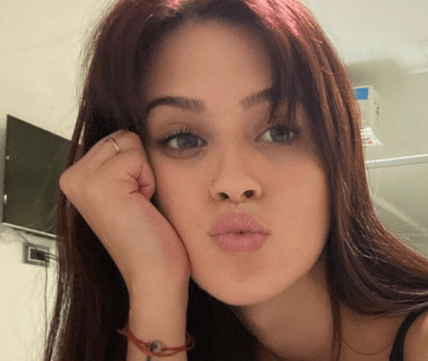 Click to view full size Would you be interested in a tall woman emptying your balls